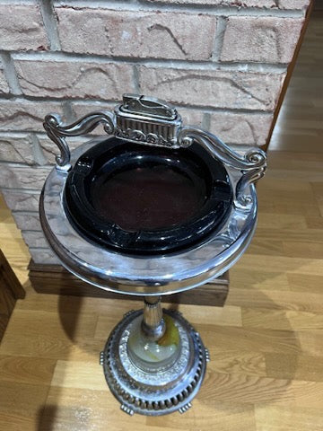 Vintage outlet stand up ashtray