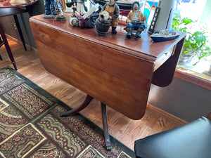 Duncan Phyfe Drop Leaf Table