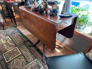 Duncan Phyfe Drop Leaf Table