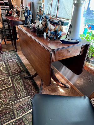 Duncan Phyfe Drop Leaf Table